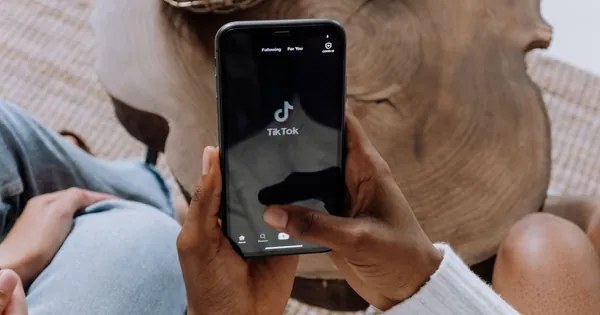 Chọn nơi mua follow TikTok không tụt, uy tín