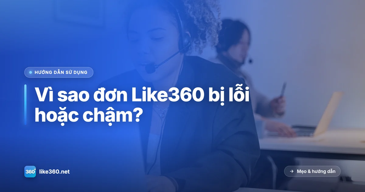 Nhân viên hỗ trợ làm việc trên laptop, tượng trưng cho xử lý đơn hàng Like360